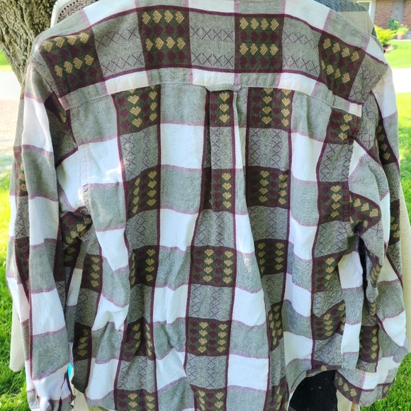 Charming County Plaid Blouse - Picture 2 of 3
